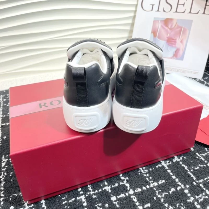 Roger Vivier Shoes Timeless 11435