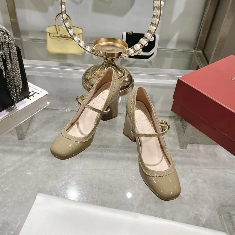 RelaxedFit Roger Vivier Shoes 11436