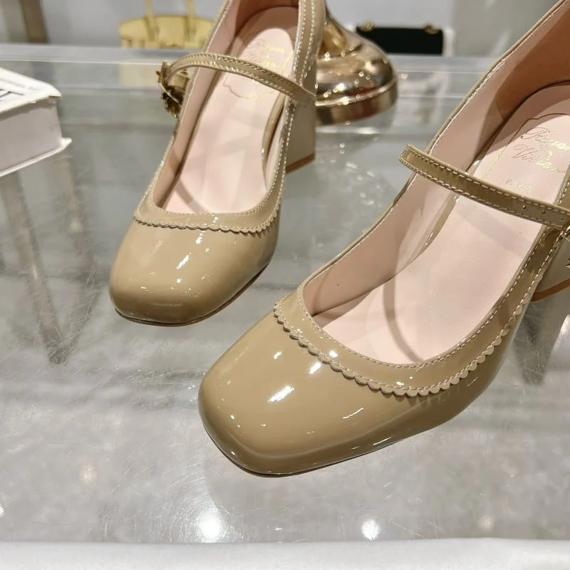 RelaxedFit Roger Vivier Shoes 11436