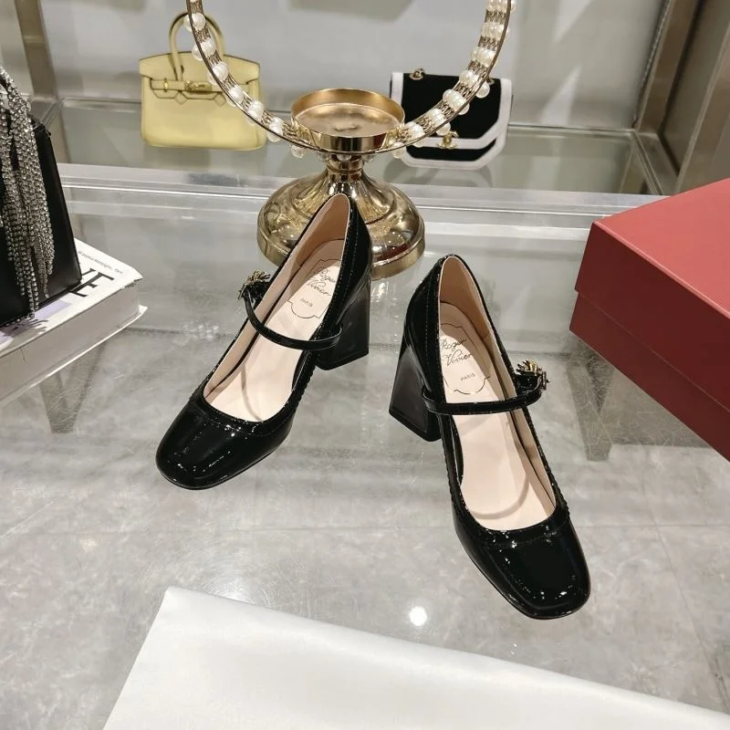 Lightweight Roger Vivier Shoes 11419