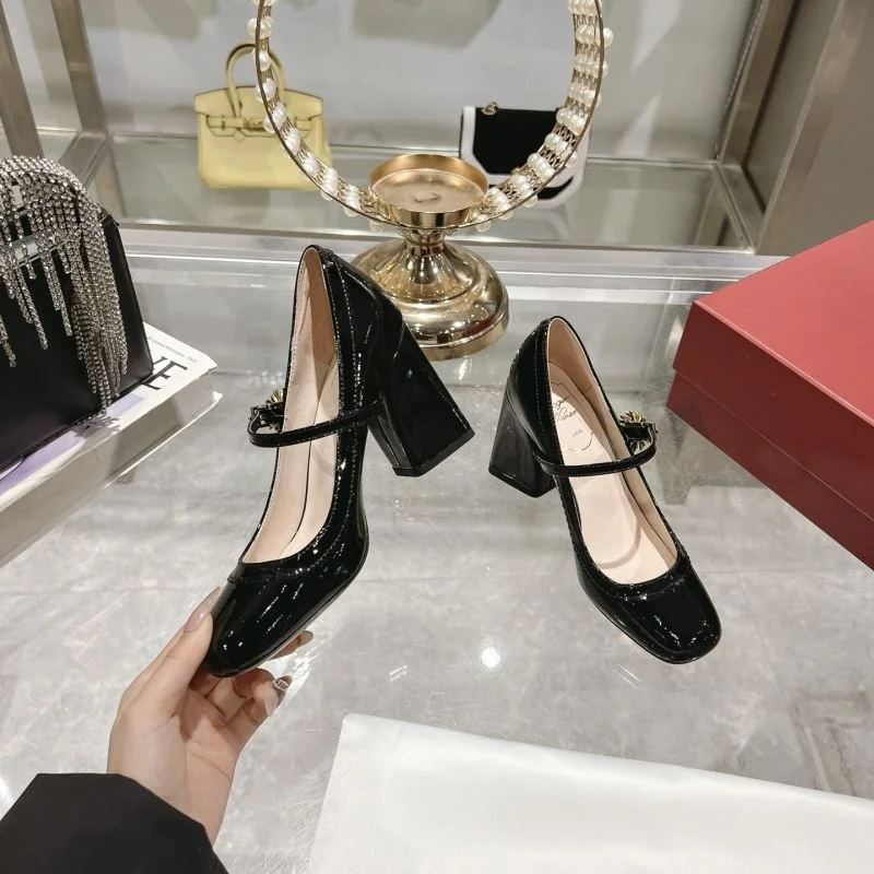 Lightweight Roger Vivier Shoes 11419