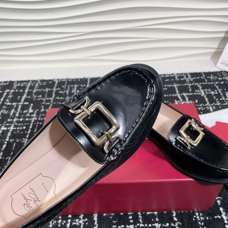 Vibrant Roger Vivier Shoes 11424