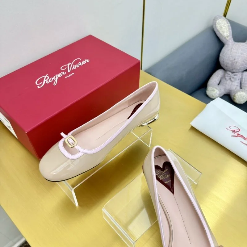 Lightweight Roger Vivier Shoes 11385