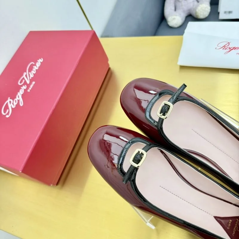 Casual Roger Vivier Shoes 11381
