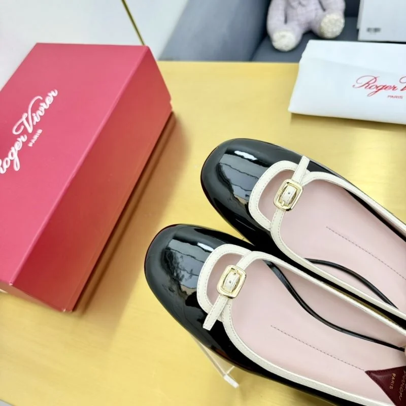Efficient Roger Vivier Shoes 11389