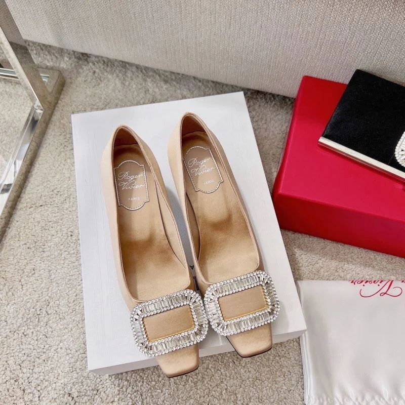 Elegant Roger Vivier Shoes 11402