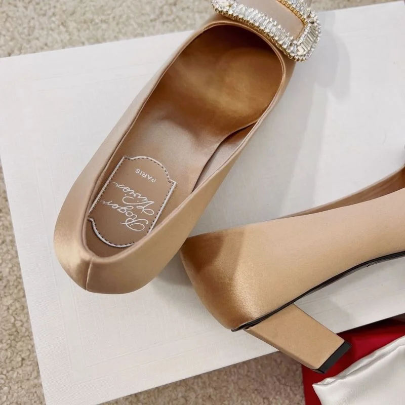 Elegant Roger Vivier Shoes 11402