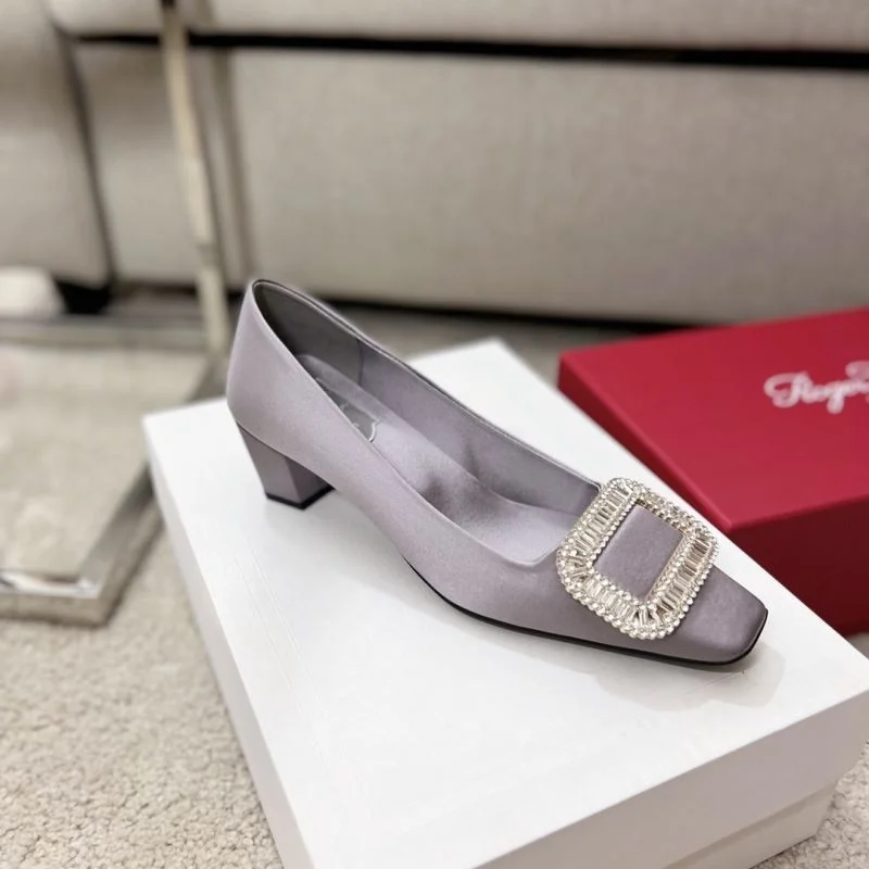 Minimalist Roger Vivier Shoes 11378