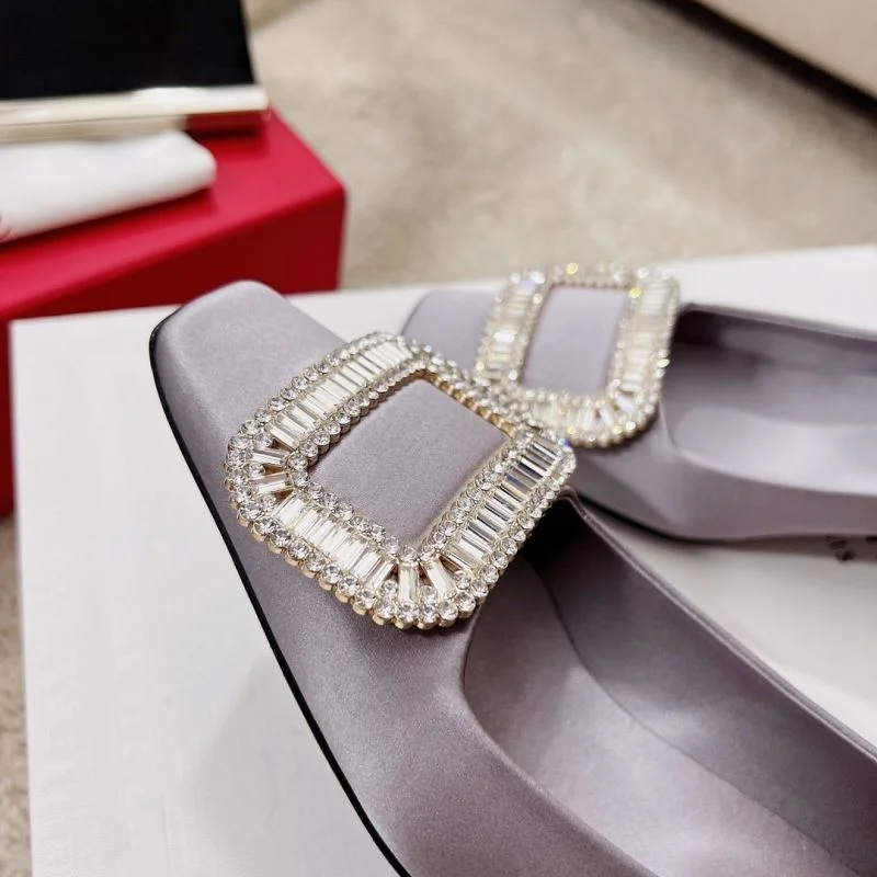 Minimalist Roger Vivier Shoes 11378