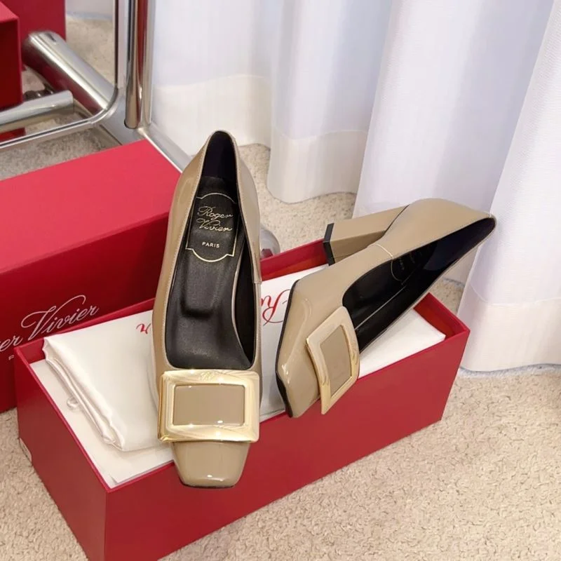 Versatile Roger Vivier Shoes 11372