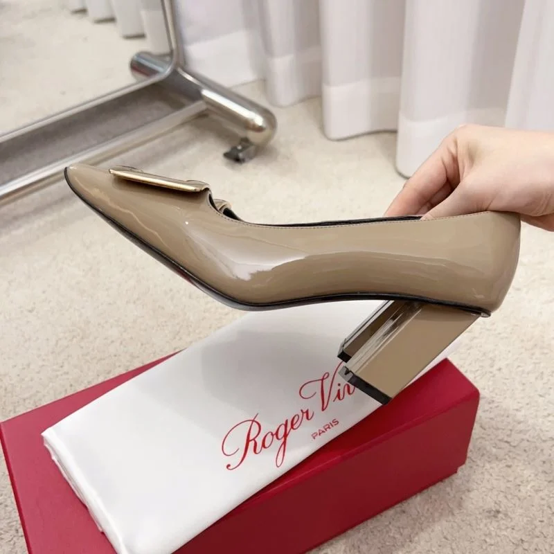Versatile Roger Vivier Shoes 11372