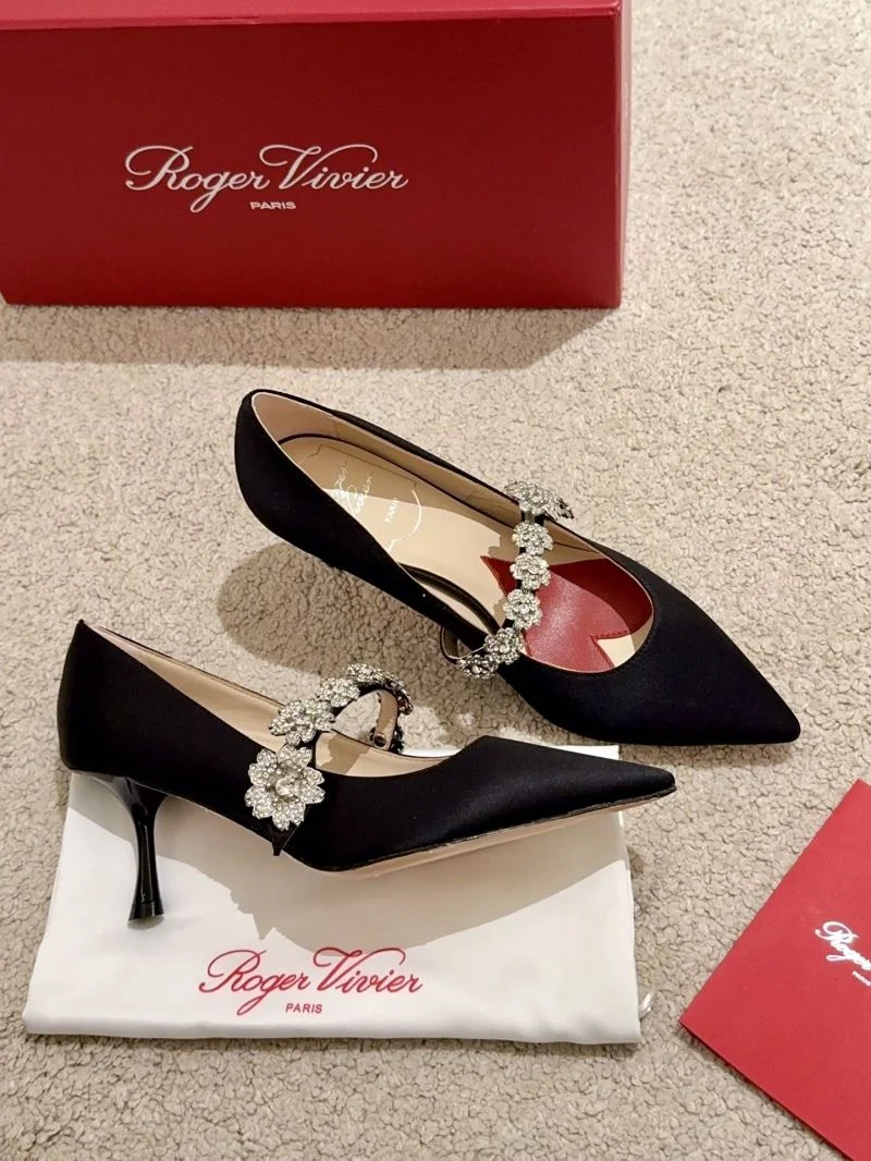 Sleek Roger Vivier Shoes 11339