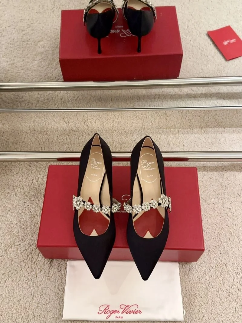Sleek Roger Vivier Shoes 11339