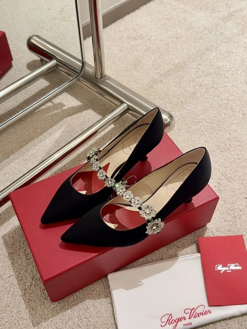 Sleek Roger Vivier Shoes 11339