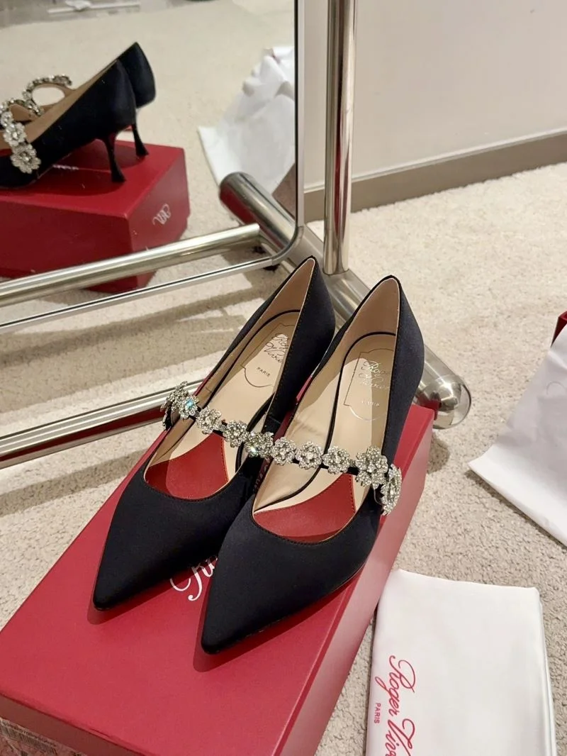 Sleek Roger Vivier Shoes 11339
