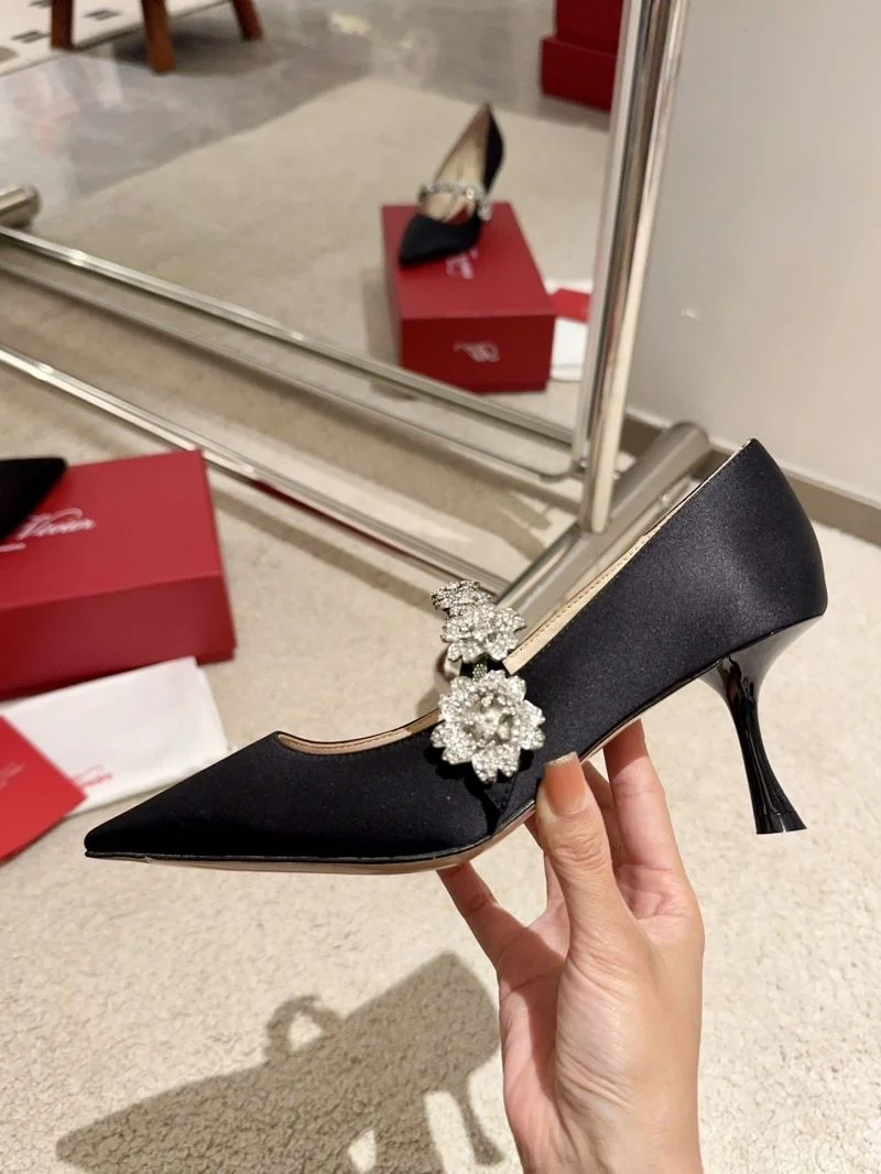 Sleek Roger Vivier Shoes 11339