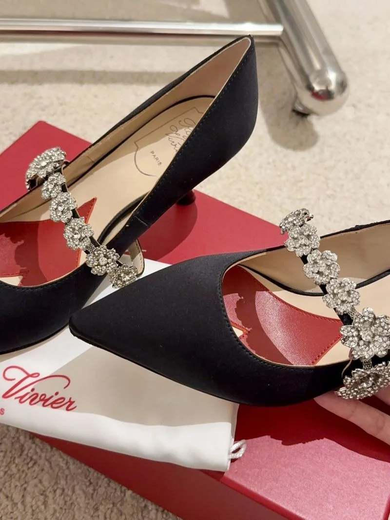 Sleek Roger Vivier Shoes 11339