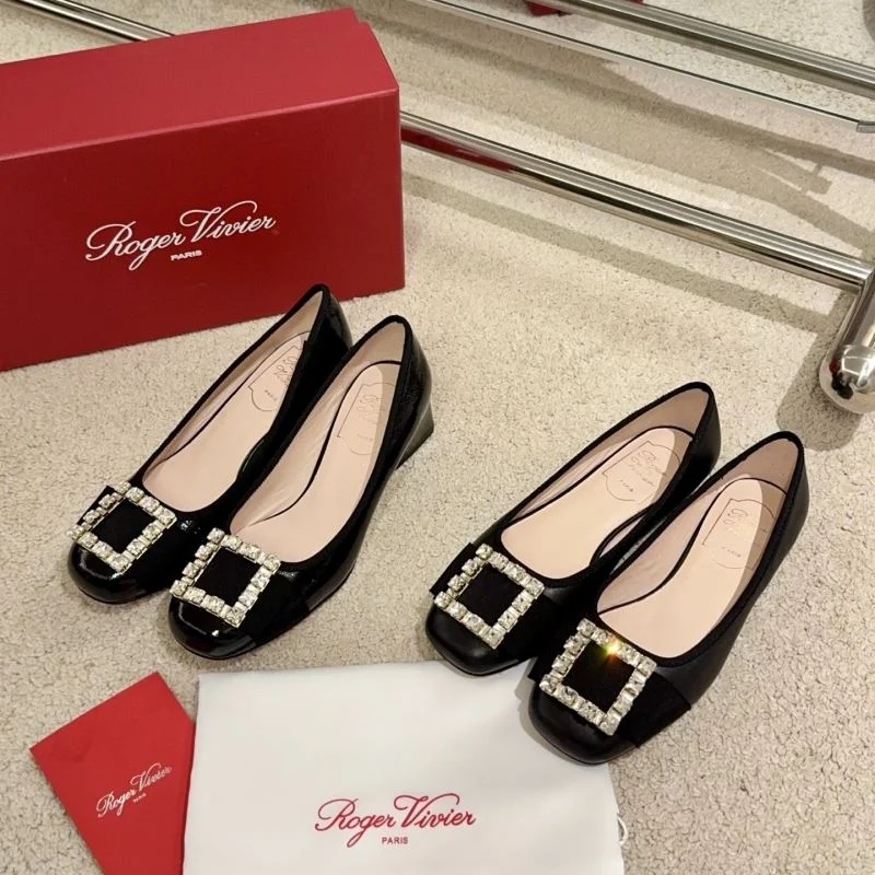 Sporty Roger Vivier Shoes 11298