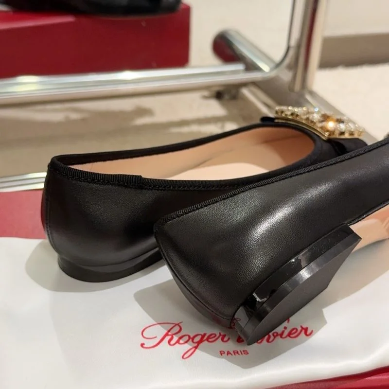 Sporty Roger Vivier Shoes 11298