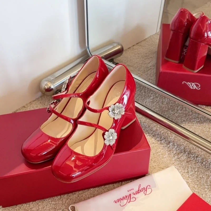 Minimalist Roger Vivier Shoes 11301