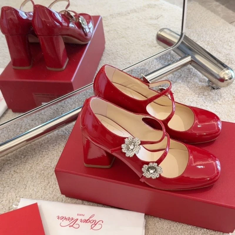 Minimalist Roger Vivier Shoes 11301
