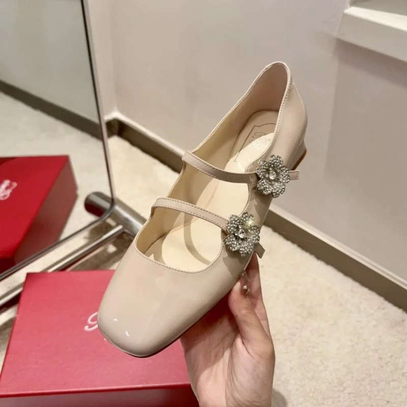 UrbanChic Roger Vivier Shoes 11364