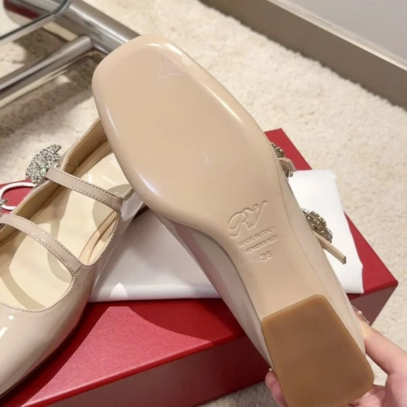 UrbanChic Roger Vivier Shoes 11364