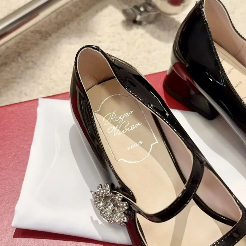 UrbanChic Roger Vivier Shoes 11294