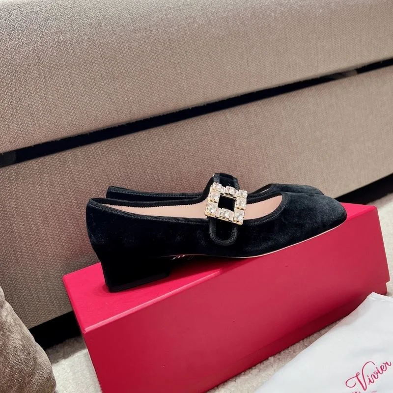 Breathable Roger Vivier Shoes 11282