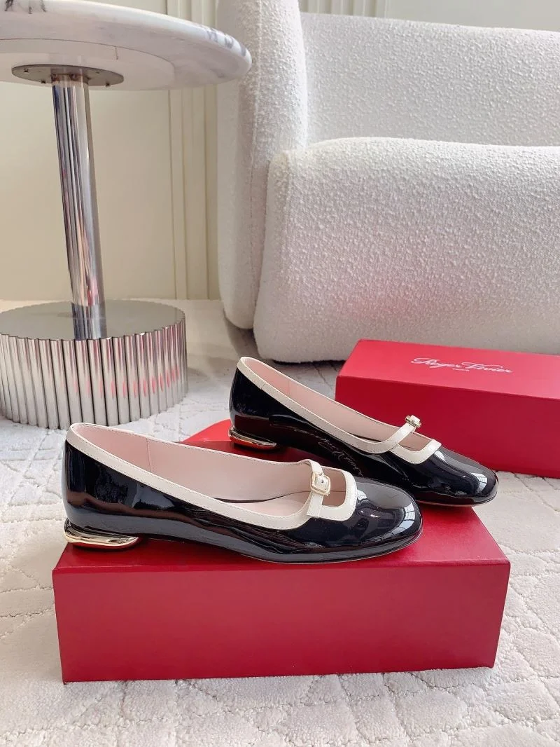 Functional Roger Vivier Shoes 9012