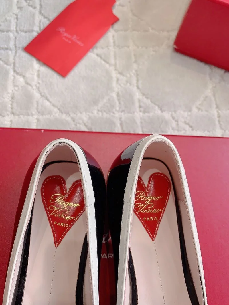 Functional Roger Vivier Shoes 9012