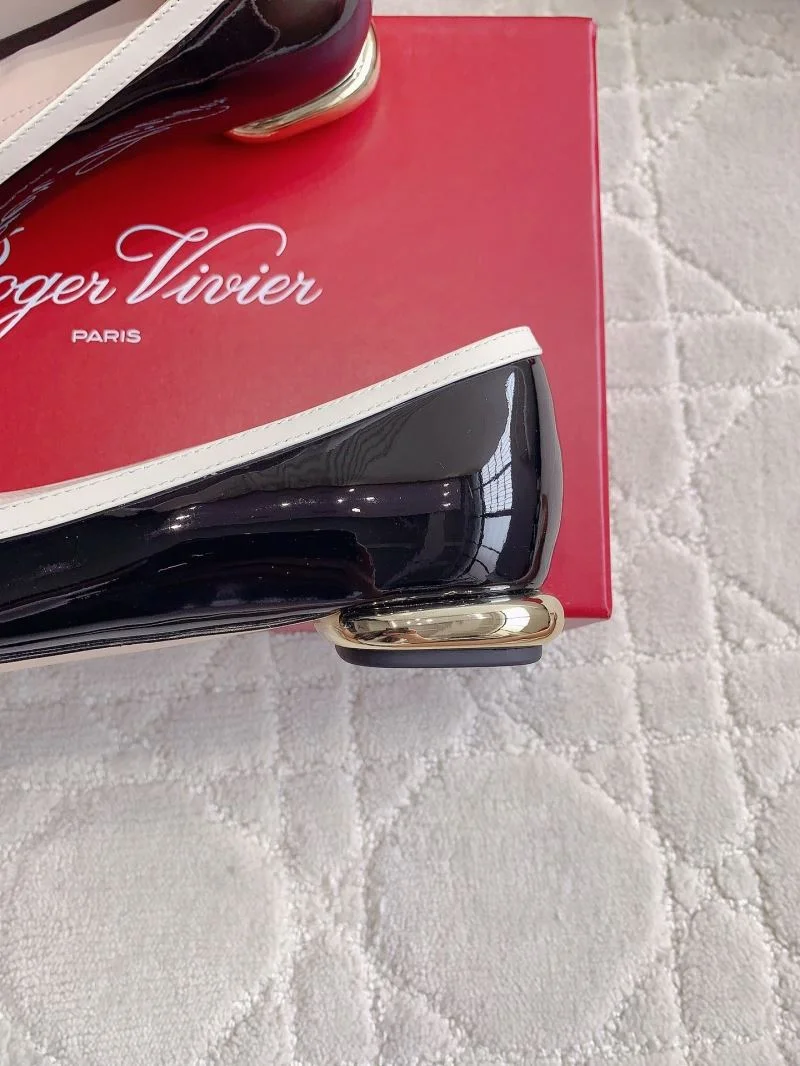 Functional Roger Vivier Shoes 9012