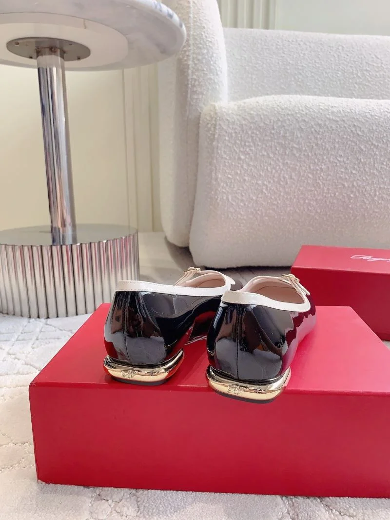 Functional Roger Vivier Shoes 9012