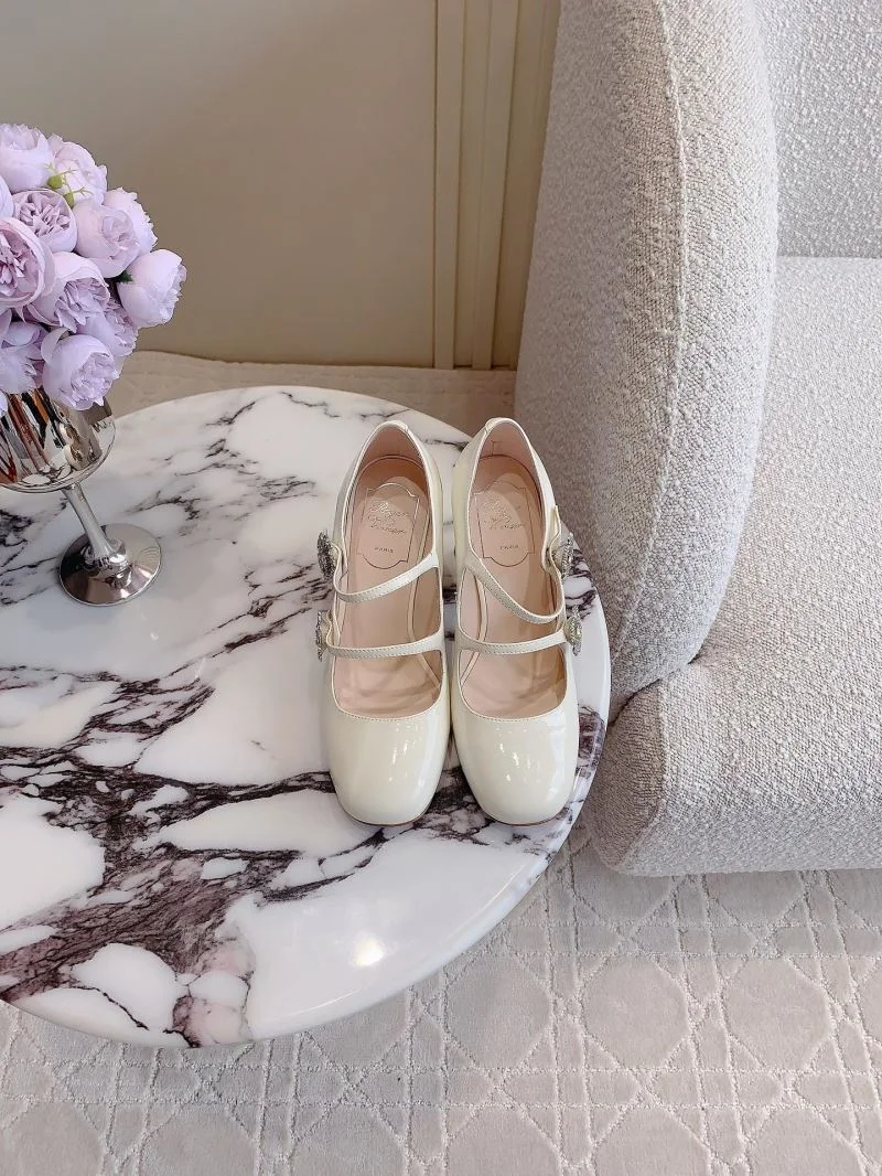 Unique Roger Vivier Shoes 9018