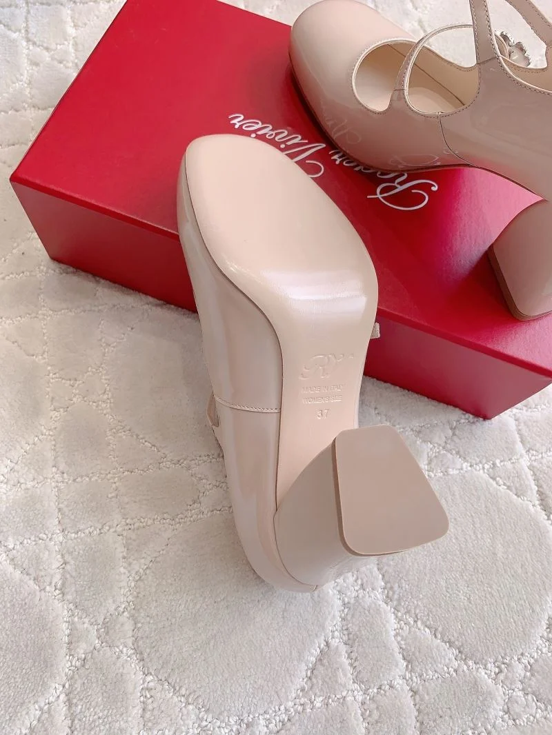 Roger Vivier Shoes Trendsetting 9030