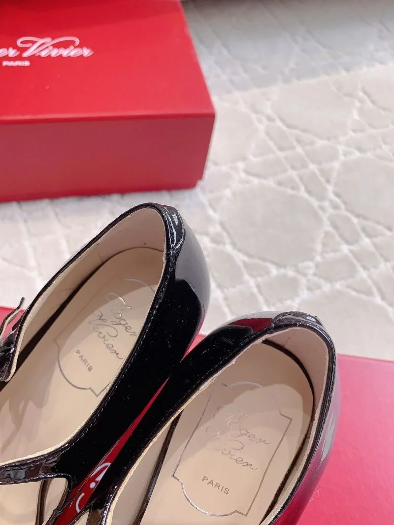 Lightweight Roger Vivier Shoes 9017