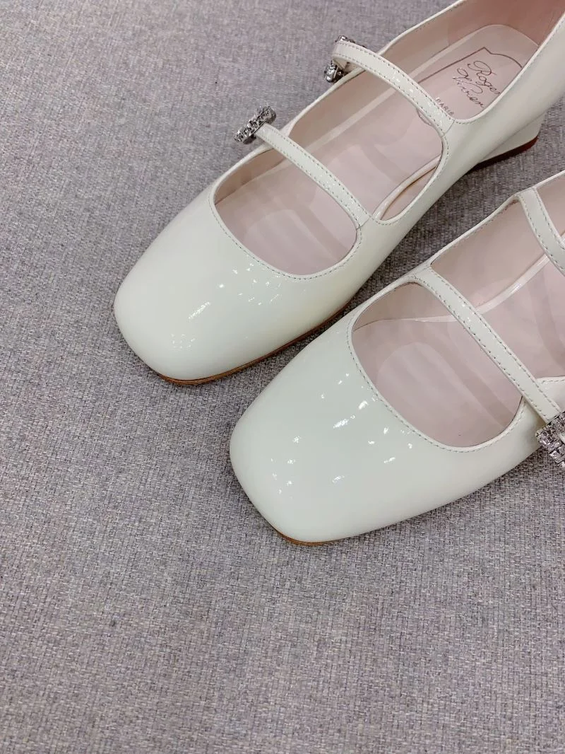 ModernLook Roger Vivier Shoes 9009