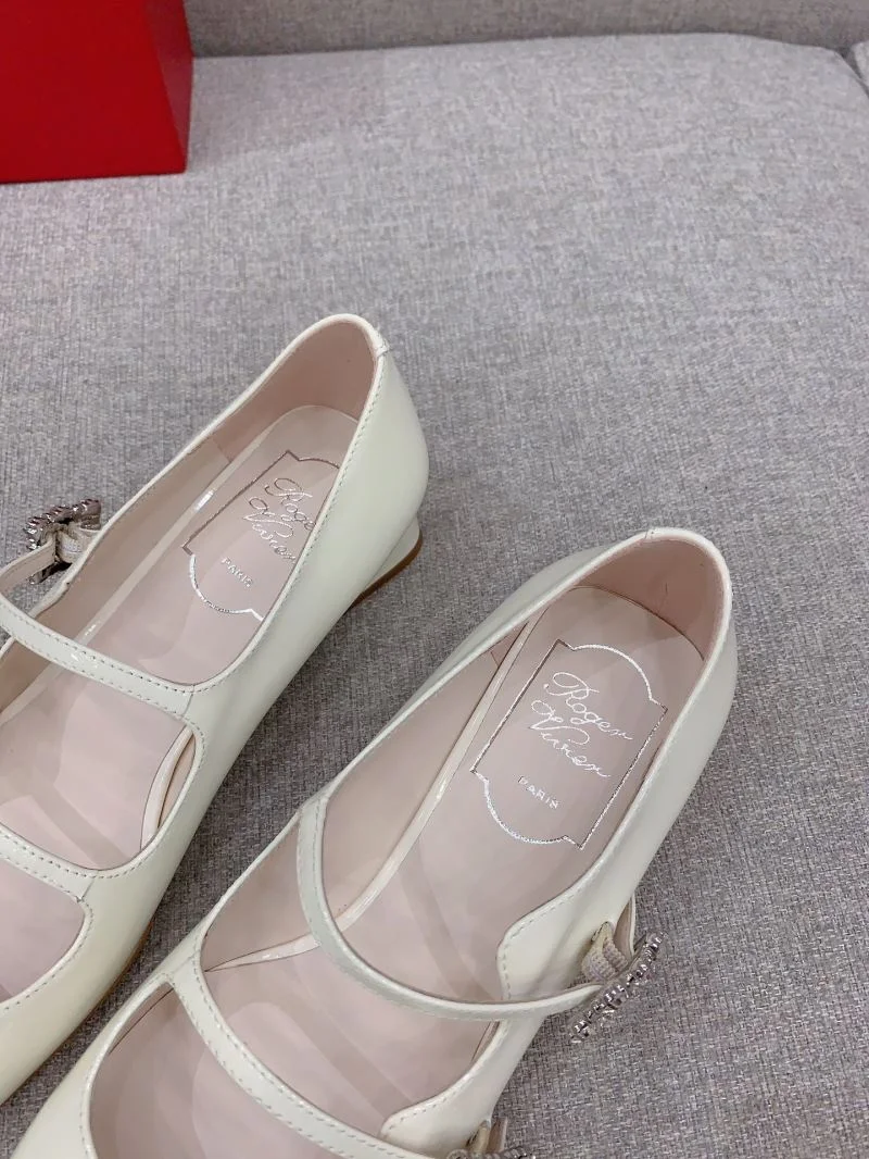 ModernLook Roger Vivier Shoes 9009