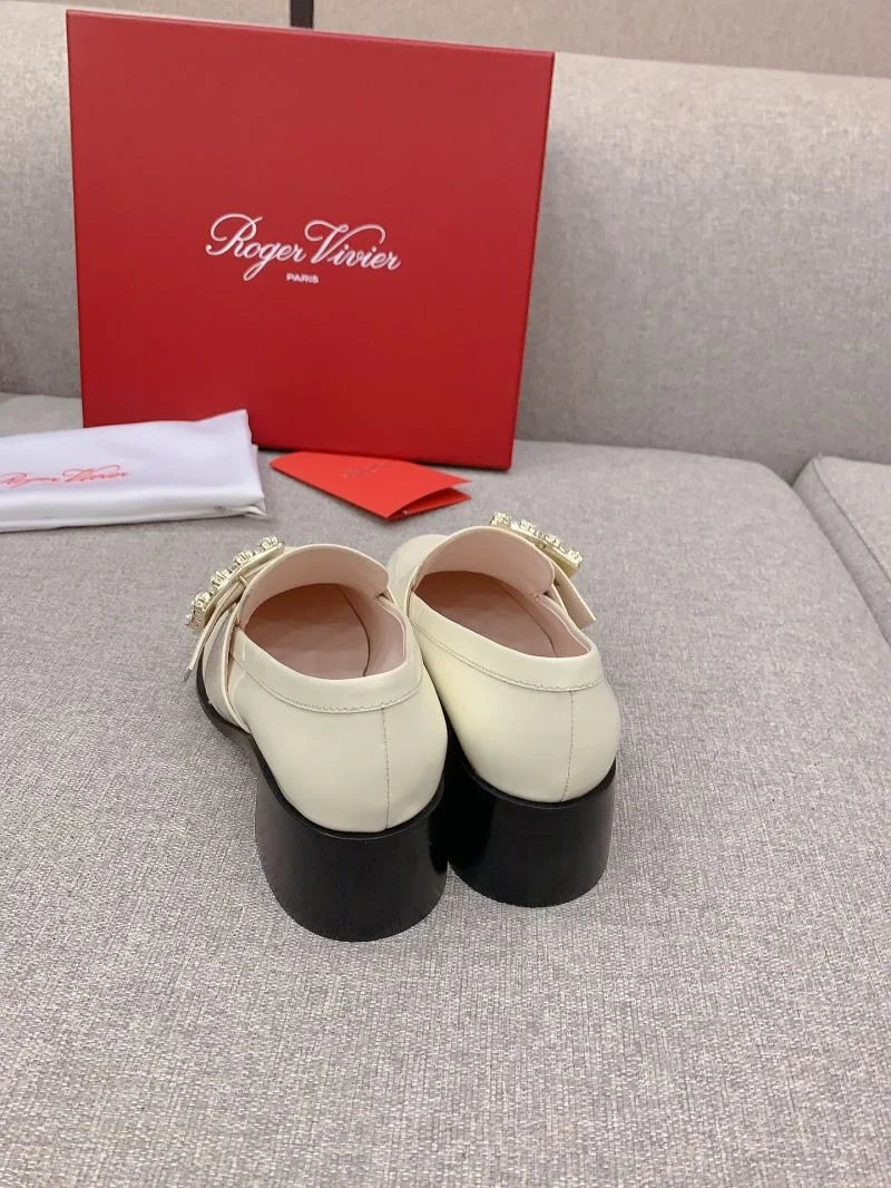 StreetReady Roger Vivier Shoes 9026