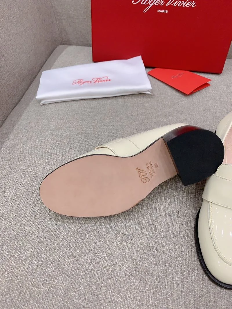StreetReady Roger Vivier Shoes 9026