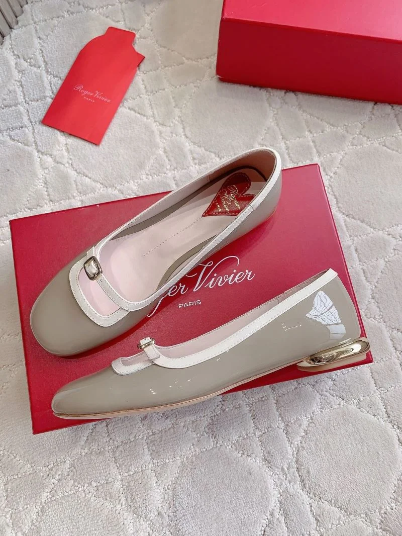 Roger Vivier Shoes Trendsetting 9004