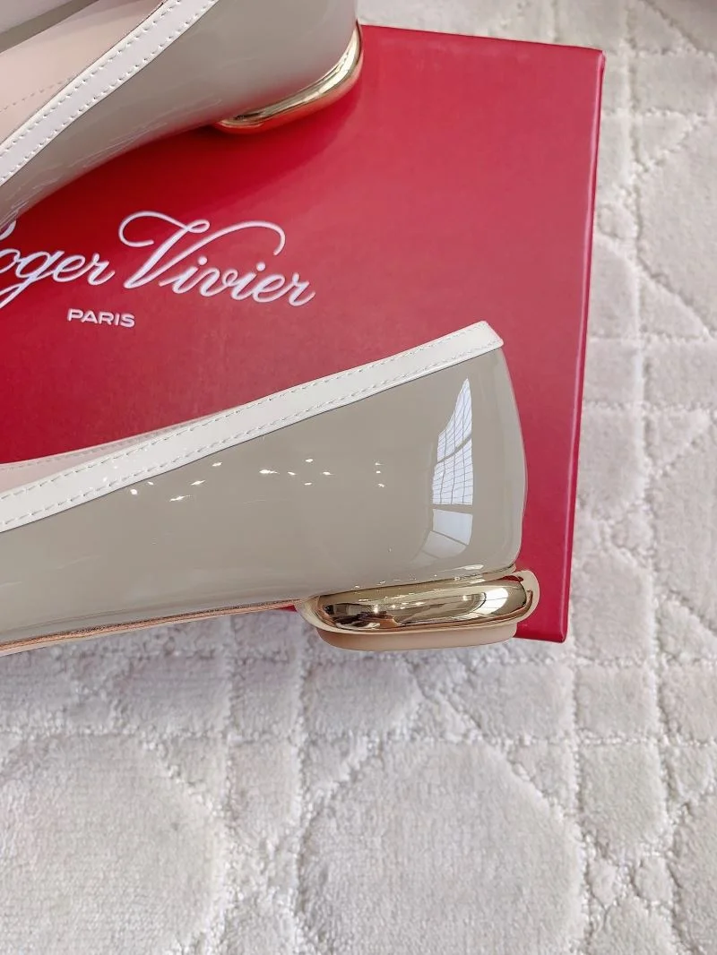 Roger Vivier Shoes Trendsetting 9004