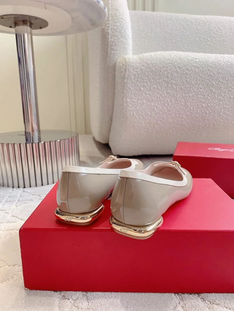 Roger Vivier Shoes Trendsetting 9004