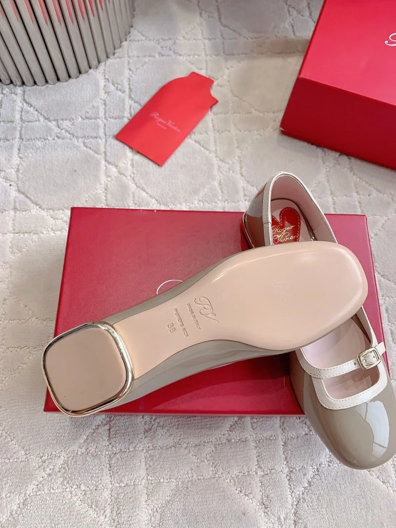 Roger Vivier Shoes Trendsetting 9004