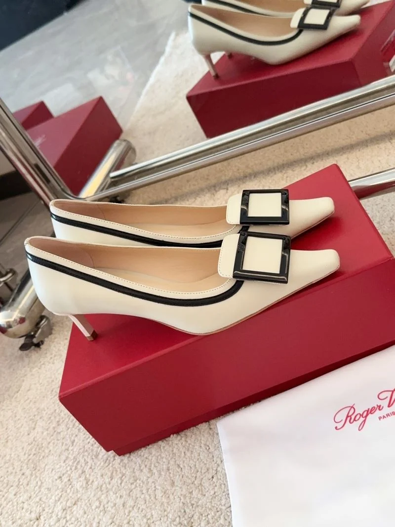Neat Roger Vivier Shoes 9060