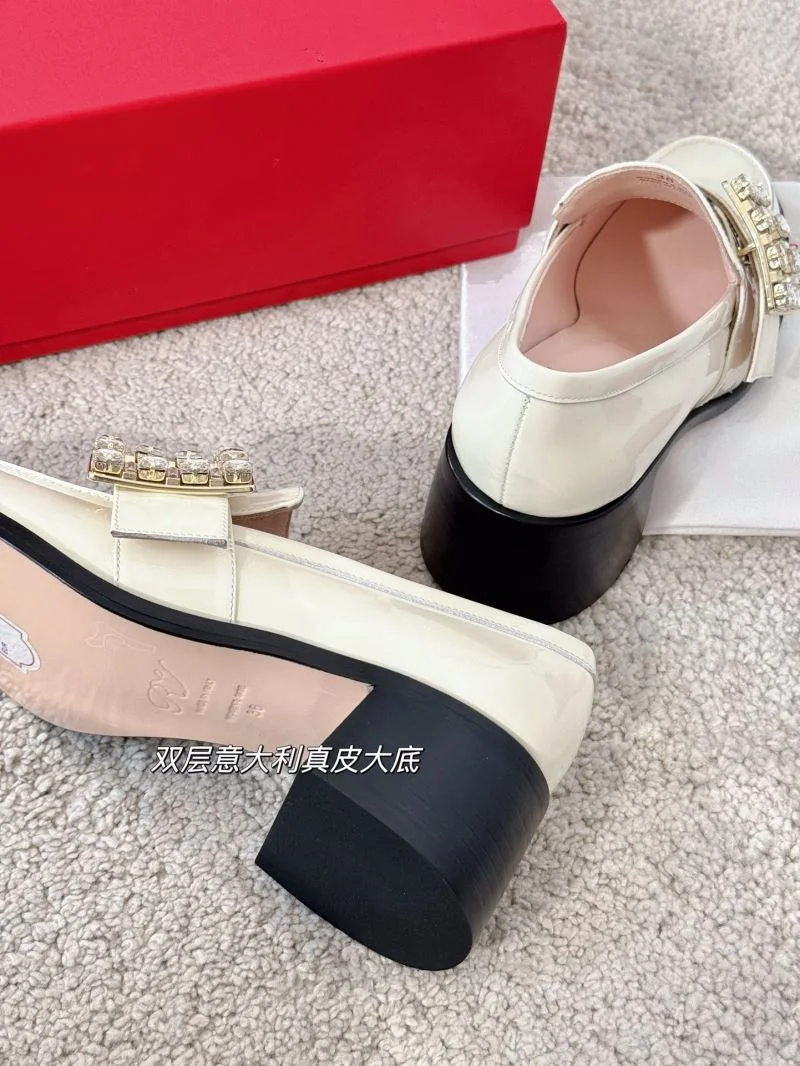 FashionForward Roger Vivier Shoes 8980