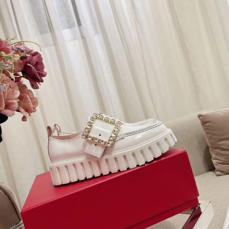 Sporty Roger Vivier Shoes 9038