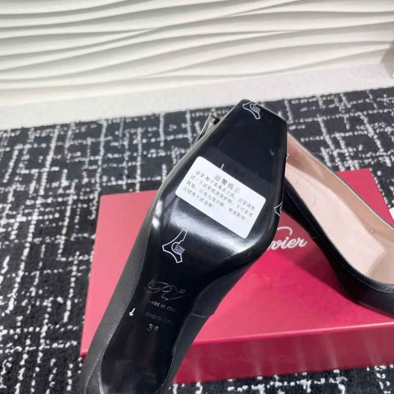 Elegant Roger Vivier Shoes 8990