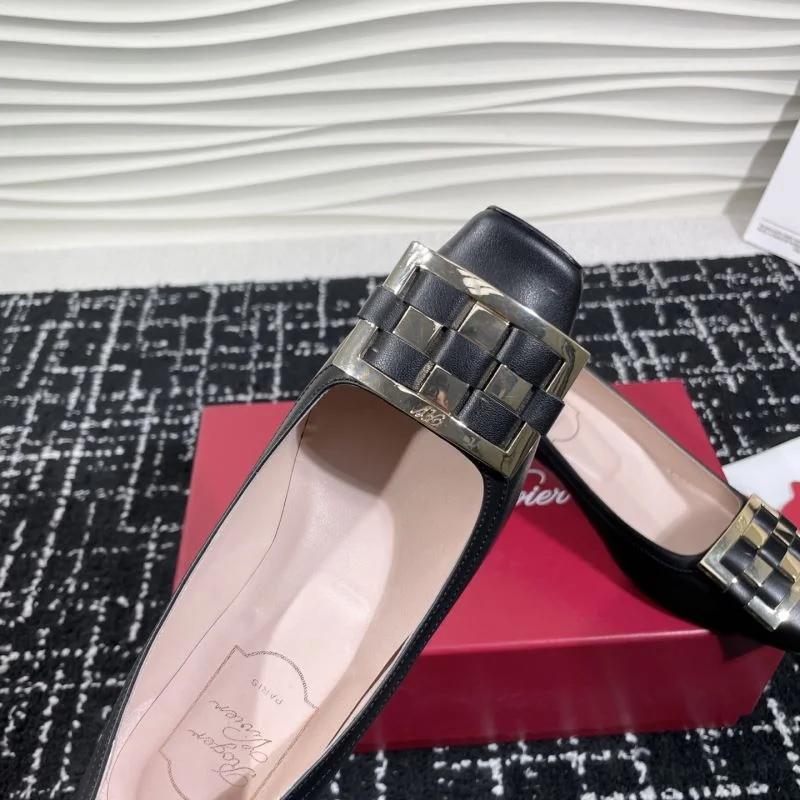Comfortable Roger Vivier Shoes 8949
