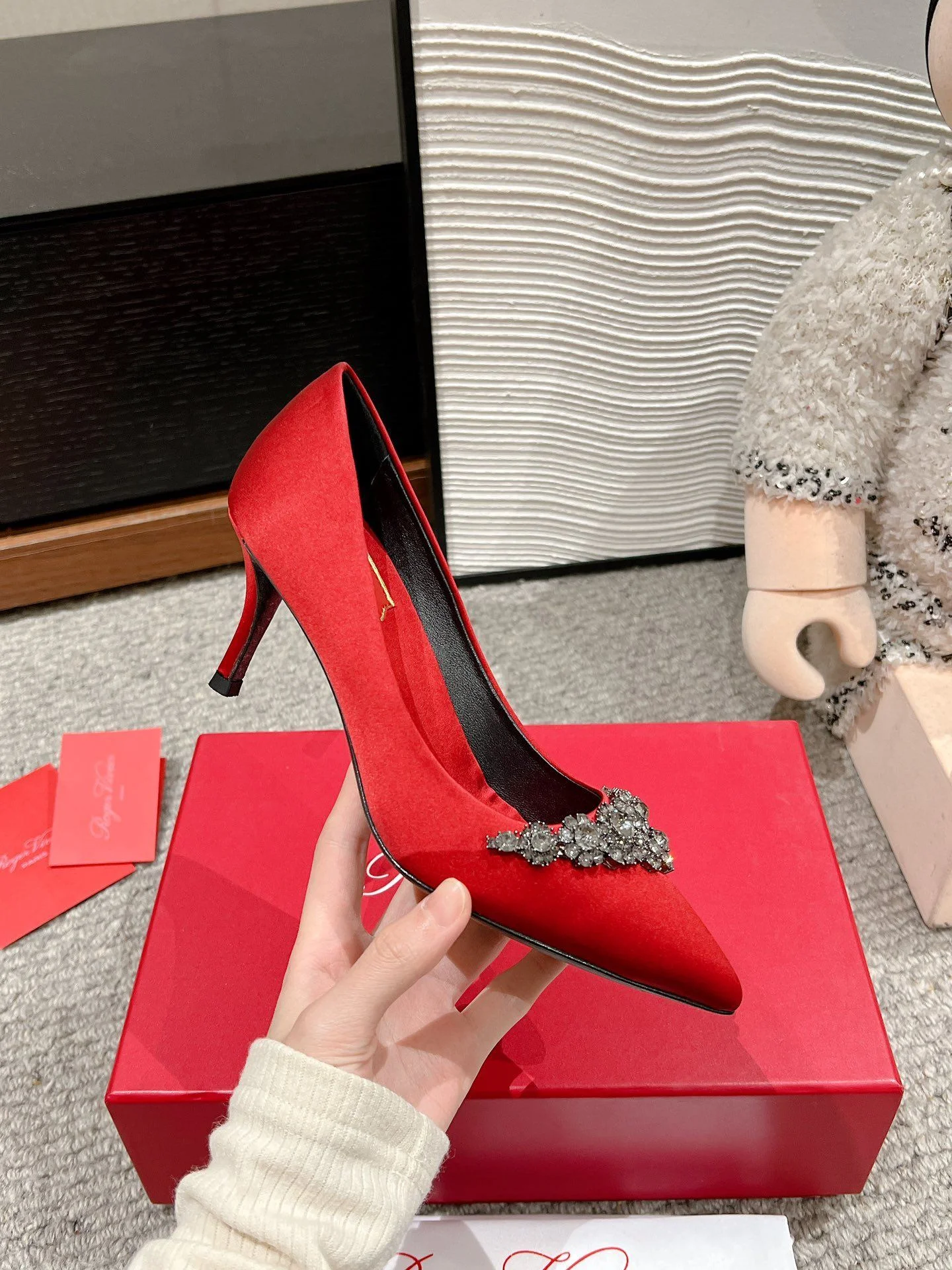 OnTrend Roger Vivier Shoes 5886